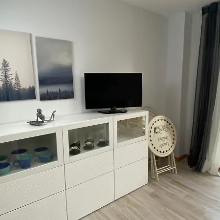 Nuevo, Accesible Y Con Piscina !!! * Salamanka