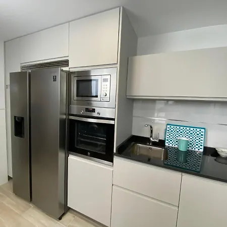 아파트 Nuevo, Accesible Y Con Piscina !!!