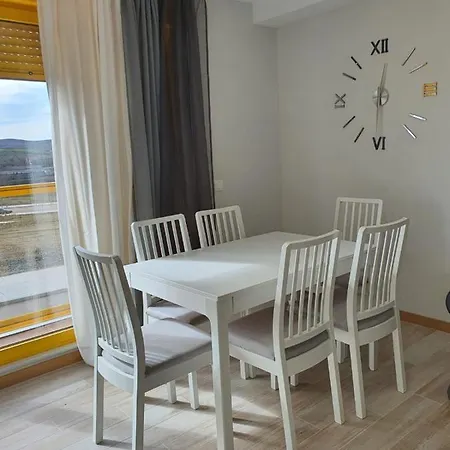 Nuevo, Accesible Y Con Piscina !!! Salamanka