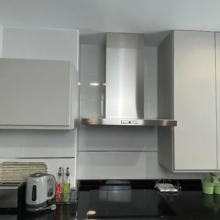 Apartamento Nuevo, Accesible Y Con Piscina !!! Salamanca
