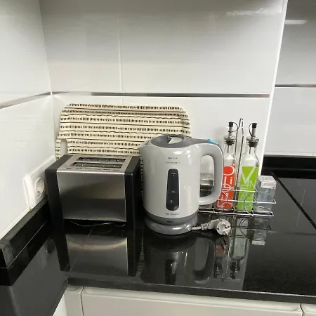 Nuevo, Accesible Y Con Piscina !!! 아파트