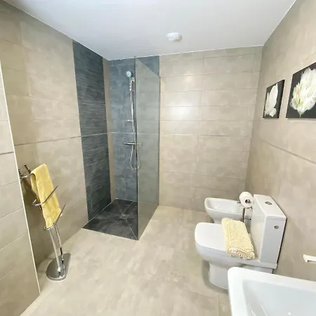 Nuevo, Accesible Y Con Piscina !!! *