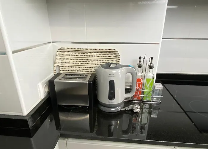 Nuevo, Accesible Y Con Piscina !!! 公寓