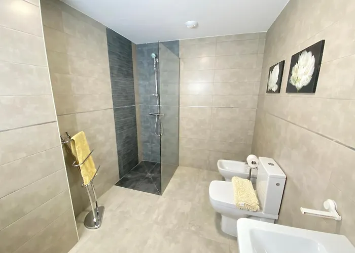 Nuevo, Accesible Y Con Piscina !!! *