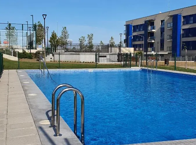 Nuevo, Accesible Y Con Piscina !!! * 萨拉曼卡